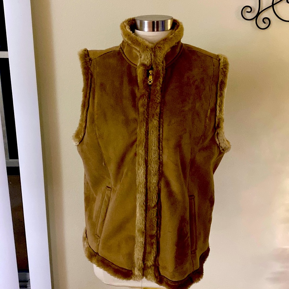 Jacklyn Smith Fur lined camel beige vest